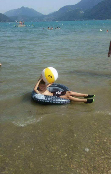 Winnaar leukste vakantie foto met Spirit bal!
