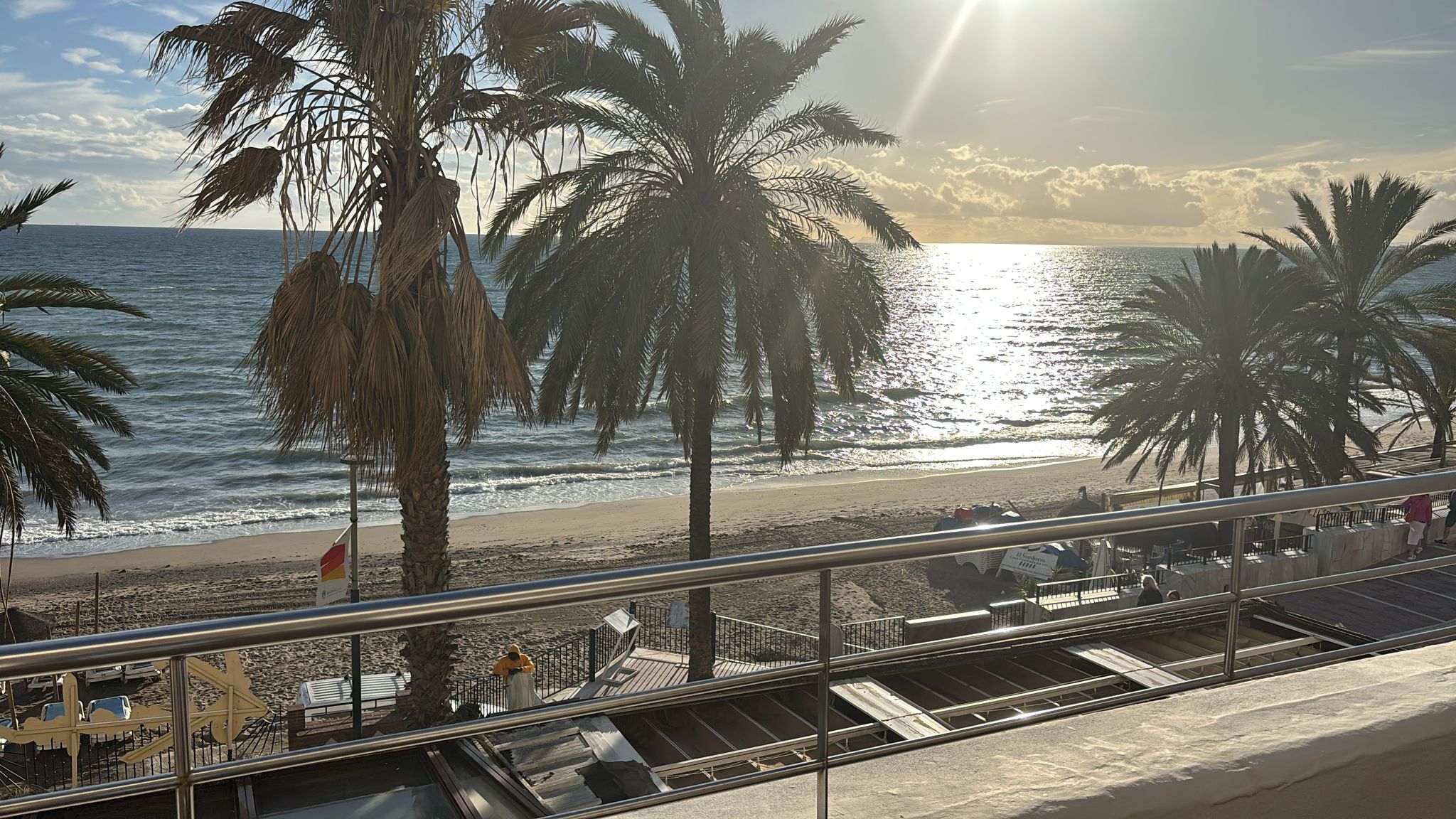 Dag 1 Trainingskamp Marbella voor Spirit Vrouwen